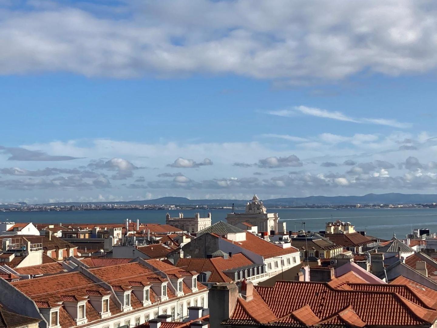 Guestready - Rare Terrace Apt, Historic Center Lägenhet Lisboa Exteriör bild