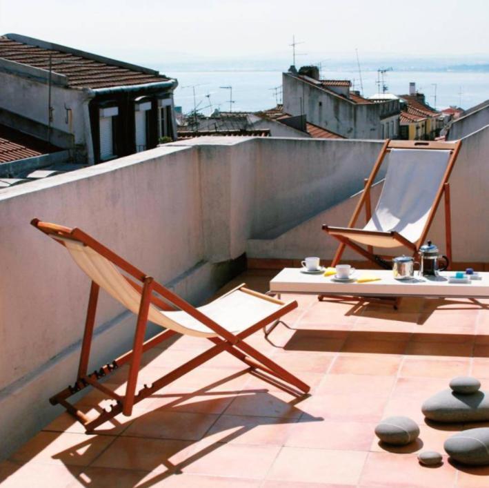 Guestready - Rare Terrace Apt, Historic Center Lägenhet Lisboa Exteriör bild